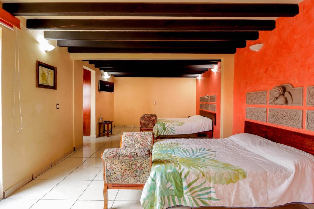 Hotel La Siesta Del Fauno Morelia Exterior photo
